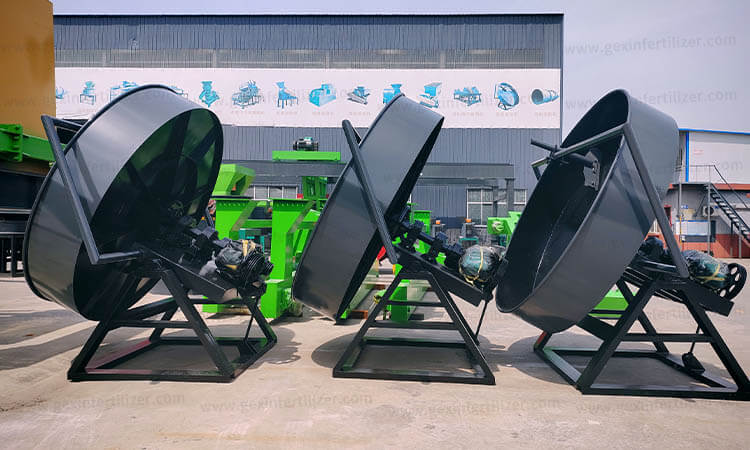 Organic fertilizer granulation equipment