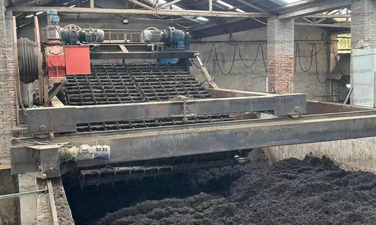 7M Wide Chain Plate Compost Turner